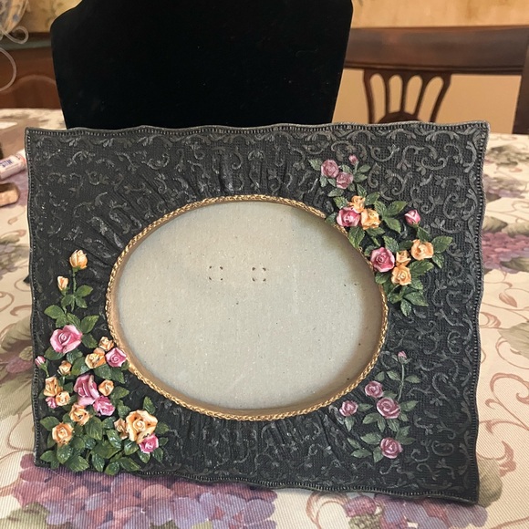 Other - PHOTO FRAME RAISED FLOWERS LIKE NEW CONDITION